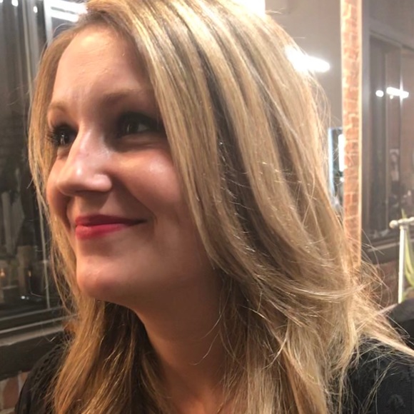 Meet your Posher, Joelle - Picture 1 of 1